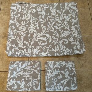 Duvet cover with pillowcases - king size